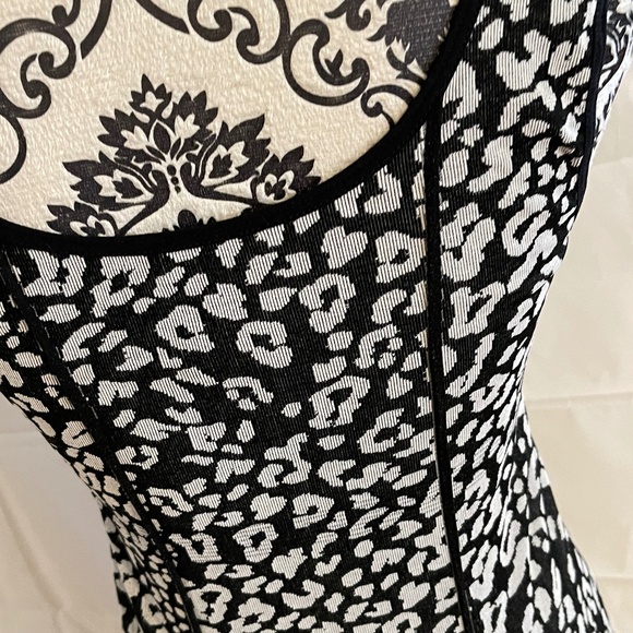 NWOT! Bebe Leopard BodyCon Nylon Dress M/L - Picture 7 of 11